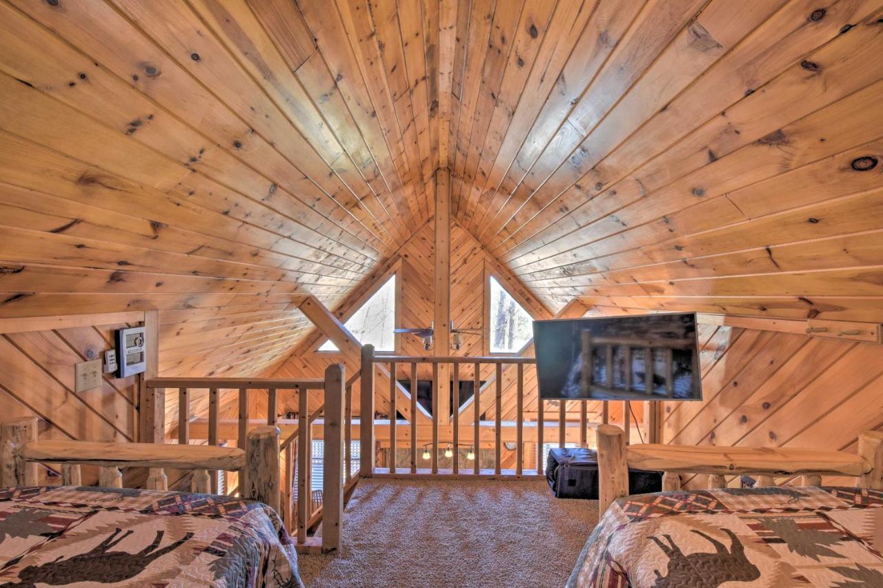 Helen Cabin With Deck And Hot Tub Less Than Half Mi To Main St Exterior foto